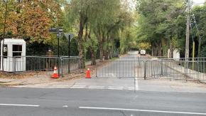 "Me invitó a tomar agua": Carabineros impide dos ingresos no autorizados a residencia de Piñera "Me invitó a tomar agua": Carabineros impide dos ingresos no autorizados a residencia de Piñera