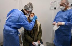 Chile registra 6.832 nuevos contagios de COVID-19: "Hemos logrado disminuir levemente", dice Minsal Chile registra 6.832 nuevos contagios de COVID-19: "Hemos logrado disminuir levemente", dice Minsal