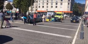 Mujer es atropellada por vehículo que participaba en caravana de Tomás Bravo en Concepción Mujer es atropellada por vehículo que participaba en caravana de Tomás Bravo en Concepción