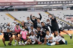El íntimo festejo en el camarín de Colo Colo tras la victoria sobre la U en el Superclásico El íntimo festejo en el camarín de Colo Colo tras la victoria sobre la U en el Superclásico