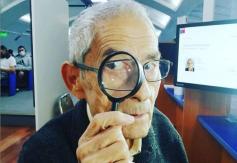 "Mi amigo el Pulpo me prestó su premio": Don Sergio se luce con un Oscar en la mano "Mi amigo el Pulpo me prestó su premio": Don Sergio se luce con un Oscar en la mano