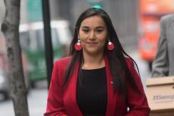 Con 40 semanas de embarazo Izkia Siches recibe primera dosis de vacuna contra el COVID-19 Con 40 semanas de embarazo Izkia Siches recibe primera dosis de vacuna contra el COVID-19