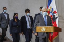 Bono de 200 mil pesos: Gobierno presentará proyecto dirigido a quienes no tengan fondos de AFP Bono de 200 mil pesos: Gobierno presentará proyecto dirigido a quienes no tengan fondos de AFP