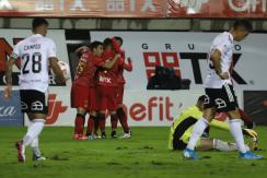 Ñublense no perdonó a un joven Colo Colo y lo goleó por 5-1 Ñublense no perdonó a un joven Colo Colo y lo goleó por 5-1