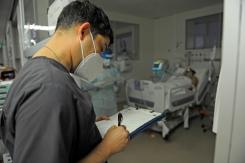 Chile reporta menos de 5 mil casos de COVID-19 este lunes Chile reporta menos de 5 mil casos de COVID-19 este lunes