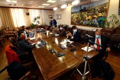 Diputados de oposición emplazan al gobierno a separar debate por bono de alza en cotizaciones en AFP Diputados de oposición emplazan al gobierno a separar debate por bono de alza en cotizaciones en AFP