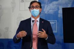 Ministro Figueroa y cuarentena en colegio de sus hijas: "Significa que las medidas se están tomando" Ministro Figueroa y cuarentena en colegio de sus hijas: "Significa que las medidas se están tomando"