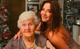 El conmovedor mensaje de Kel Calderón por la muerte de su abuela: "Que ganas de habernos ido juntas"