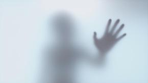 "Duele mucho": Adolescente escribe carta clamando ayuda por maltratos de su padre por ser homosexual "Duele mucho": Adolescente escribe carta clamando ayuda por maltratos de su padre por ser homosexual