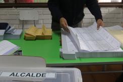 Detienen a vocal de mesa en Recoleta por estado de ebriedad y desórdenes Detienen a vocal de mesa en Recoleta por estado de ebriedad y desórdenes