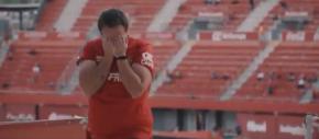 La emoción de volver: hincha del Mallorca llora tras regresar al estadio después de 441 días La emoción de volver: hincha del Mallorca llora tras regresar al estadio después de 441 días