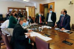 Salario Mínimo: Comisión de Hacienda rechaza monto de reajuste y este jueves se votará en la Cámara Salario Mínimo: Comisión de Hacienda rechaza monto de reajuste y este jueves se votará en la Cámara