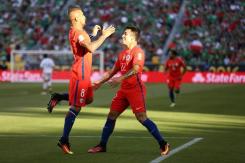 "Tantos clasistas": Edson Puch sale en defensa de Arturo Vidal por criticas tras caso de COVID-19 "Tantos clasistas": Edson Puch sale en defensa de Arturo Vidal por criticas tras caso de COVID-19