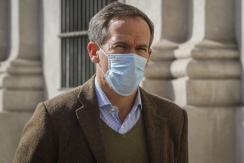 Alessandri (UDI) advierte que podría presentar un proyecto para retirar el total de los fondos AFP Alessandri (UDI) advierte que podría presentar un proyecto para retirar el total de los fondos AFP