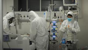 Chile registra nuevamente más de 8 mil casos de COVID-19 en un día: activos superan los 47 mil Chile registra nuevamente más de 8 mil casos de COVID-19 en un día: activos superan los 47 mil