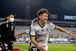 "Crack": Arturo Vidal vibra con el gol de Luciano Arriagada en Colo Colo ante La Serena "Crack": Arturo Vidal vibra con el gol de Luciano Arriagada en Colo Colo ante La Serena
