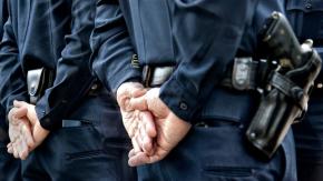 Joven fue a denunciar una violación y habría sido abusada por un policía en Argentina Joven fue a denunciar una violación y habría sido abusada por un policía en Argentina