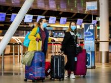 Parlamento Europeo aprueba certificado que permite viajar a vacunados contra COVID-19 Parlamento Europeo aprueba certificado que permite viajar a vacunados contra COVID-19