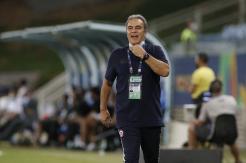 Lasarte valoró empate y justificó sustitución de Vidal: "Hasta donde aguantó hizo un gran partido" Lasarte valoró empate y justificó sustitución de Vidal: "Hasta donde aguantó hizo un gran partido"