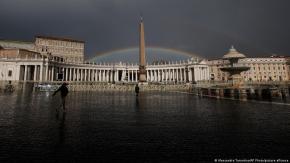 Vaticano pide a Italia cambiar ley contra homofobia y transfobia Vaticano pide a Italia cambiar ley contra homofobia y transfobia