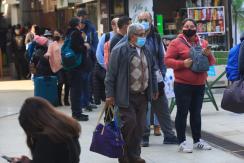 Mayor libertad a vacunados: UDI condiciona aprobación del Estado de Excepción Mayor libertad a vacunados: UDI condiciona aprobación del Estado de Excepción