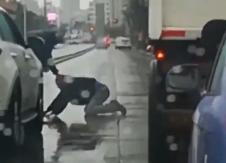 [VIDEO] Altercado entre conductores en Viña del Mar termina a los golpes en plena calle