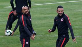 Reconciliación Bravo-Vidal y la integración de Brereton: el rol que ha explotado Isla en La Roja Reconciliación Bravo-Vidal y la integración de Brereton: el rol que ha explotado Isla en La Roja
