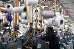 Salario mínimo: gobierno propone alza a hasta $350 mil que dependerá del crecimiento económico Salario mínimo: gobierno propone alza a hasta $350 mil que dependerá del crecimiento económico