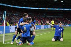 Italia sufrió, pero venció 2-1 a Austria en la prórroga y clasificó a cuartos de la Euro 2020 Italia sufrió, pero venció 2-1 a Austria en la prórroga y clasificó a cuartos de la Euro 2020