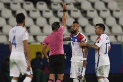 Arturo Vidal: "En este partido se necesita un árbitro que sea justo y no que quiera ser el payasito" Arturo Vidal: "En este partido se necesita un árbitro que sea justo y no que quiera ser el payasito"