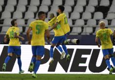 Brasil vence a Perú por la cuenta mínima y es el primer finalista de la Copa América 2021 Brasil vence a Perú por la cuenta mínima y es el primer finalista de la Copa América 2021