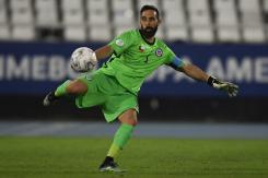 Claudio Bravo: "No se me pasa por la cabeza que no vamos a ir al Mundial" Claudio Bravo: "No se me pasa por la cabeza que no vamos a ir al Mundial"