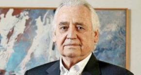 Gobierno denuncia a presidente de Clínica Las Condes por apropiación indebida tras tercera dosis Gobierno denuncia a presidente de Clínica Las Condes por apropiación indebida tras tercera dosis