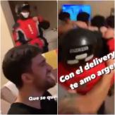 Repartidor fue a dejar pedido en final de Copa América y se quedó festejando con dueños de casa Repartidor fue a dejar pedido en final de Copa América y se quedó festejando con dueños de casa