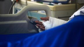 Minsal proyecta disminución de fallecidos por COVID-19 tras descenso de casos Minsal proyecta disminución de fallecidos por COVID-19 tras descenso de casos