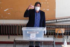 Jadue tras votar: "Estoy tranquilo y confiado porque pase lo que pase hoy día venceremos" Jadue tras votar: "Estoy tranquilo y confiado porque pase lo que pase hoy día venceremos"