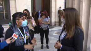Constituyentes acusan “racismo” de Teresa Marinovic contra la machi Francisca Linconao Constituyentes acusan “racismo” de Teresa Marinovic contra la machi Francisca Linconao