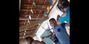 Hombre acompañó a su amante a vacunarse y se encontró con su esposa en el lugar Hombre acompañó a su amante a vacunarse y se encontró con su esposa en el lugar