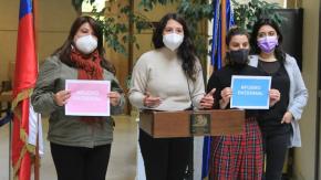Diputadas de oposición presentan proyecto de ley que incorpora fuero paternal al Código del Trabajo