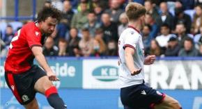 [VIDEO] Uno un golazo: Así fueron los goles Ben Brereton en empate del Blackburn Rovers