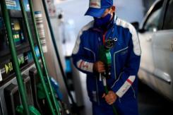Gobierno anuncia modificaciones al Mepco y bencinas bajarían esta semana hasta $26 por litro Gobierno anuncia modificaciones al Mepco y bencinas bajarían esta semana hasta $26 por litro