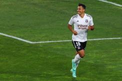 Colo Colo derrotó a Curicó Unido y es el nuevo líder del campeonato Colo Colo derrotó a Curicó Unido y es el nuevo líder del campeonato