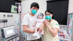 La bebé "más pequeña al nacer" va a su casa después de más de un año en el hospital La bebé "más pequeña al nacer" va a su casa después de más de un año en el hospital