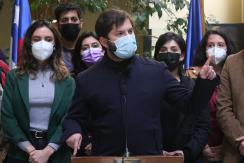 Boric llama a partidos de Apruebo Dignidad a que acuerden "una sola lista parlamentaria" Boric llama a partidos de Apruebo Dignidad a que acuerden "una sola lista parlamentaria"