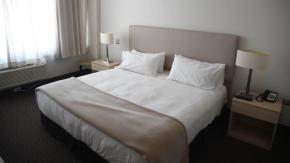 Hombre inicia huelga de hambre en hotel de tránsito: "Hubiese preferido haberme ido a un hostal" Hombre inicia huelga de hambre en hotel de tránsito: "Hubiese preferido haberme ido a un hostal"