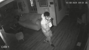 [VIDEO] Familia de Maipú detuvo a un ladrón armado que ingresó a su casa