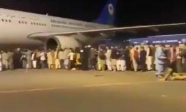 Caos en el aeropuerto de Kabul: Cientos de personas intentan huir de los talibanes Caos en el aeropuerto de Kabul: Cientos de personas intentan huir de los talibanes