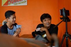 Mecánico 'influencer' de Indonesia transformó a su comunidad en un "pueblo de YouTubers" Mecánico 'influencer' de Indonesia transformó a su comunidad en un "pueblo de YouTubers"