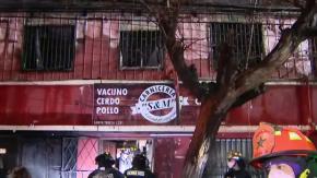 Tres personas murieron en incendio a carnicería en Estación Central