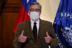 Guillier renuncia al PRO y entrega su apoyo a Yasna Provoste Guillier renuncia al PRO y entrega su apoyo a Yasna Provoste